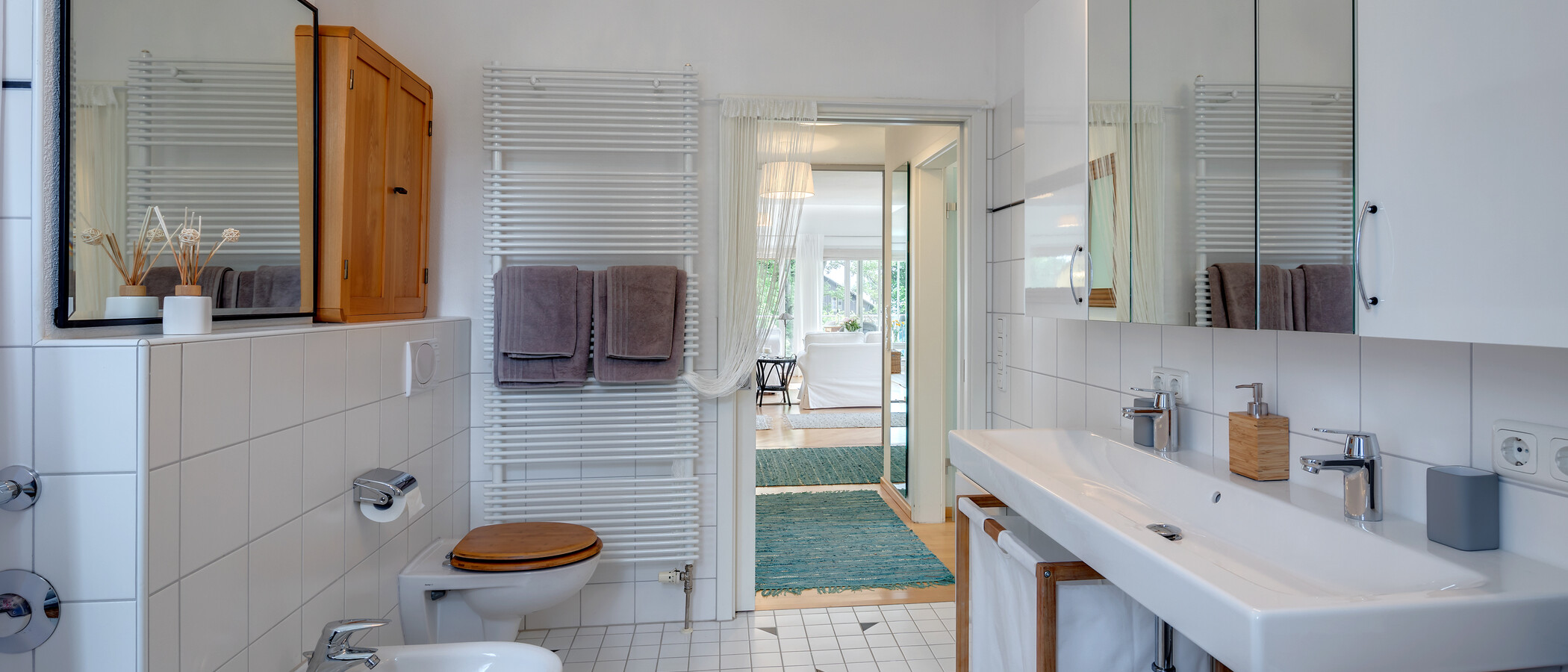 appartement style maisonnette avec mezzanine Tutzing 05 salle de bain 10604