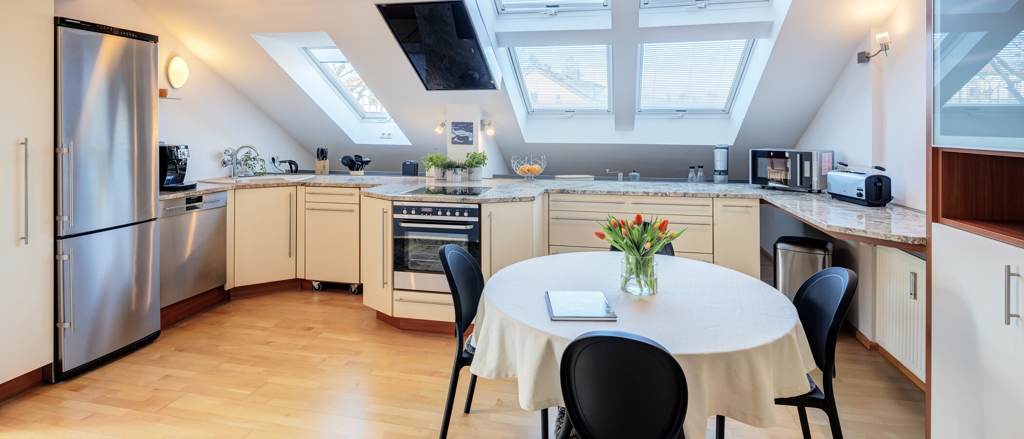 appartement sous les toits Gräfelfing 01 cuisine 10636