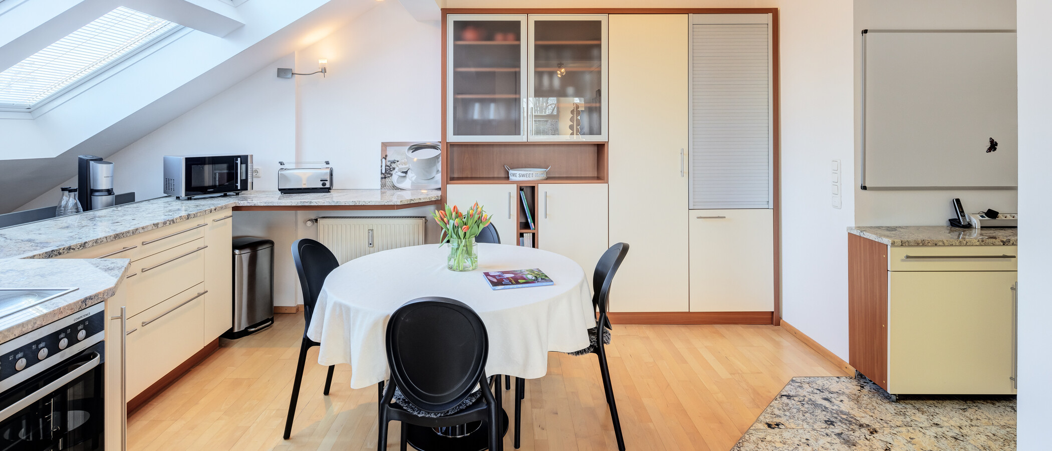 appartement sous les toits Gräfelfing 03 cuisine 10636