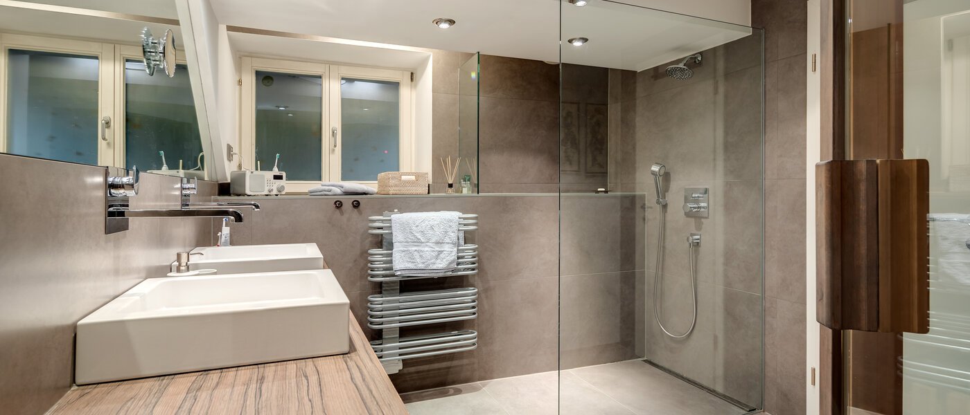 appartement style maisonnette München Isarvorstadt 02 salle de bain 10712