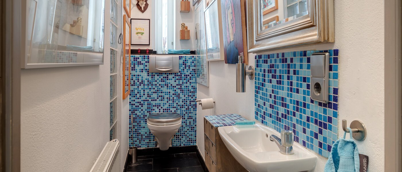 appartement style maisonnette München Isarvorstadt 01 deux toilettes 10712