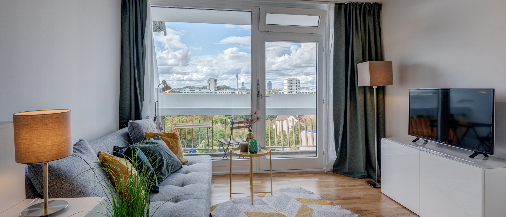 studio München Schwabing-Nord (zw. Leopoldstraße & Englischen Garten) 01 salon 10753
