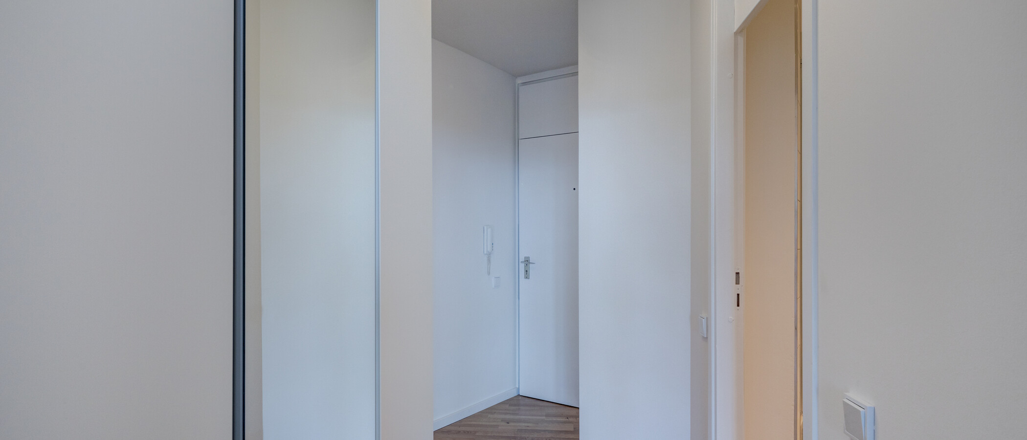 studio München Schwabing-Nord (zw. Leopoldstraße & Englischen Garten) 03 entrée/couloir 10753
