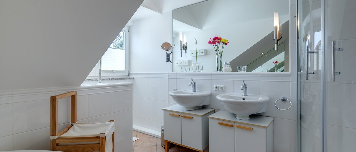 appartement sous les toits Neubiberg 02 salle de bain 10767