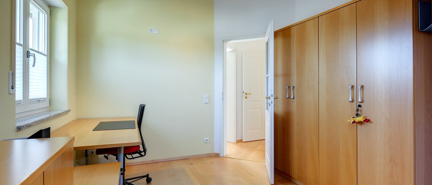 appartement sous les toits Neubiberg 03 2ième chambre 10767