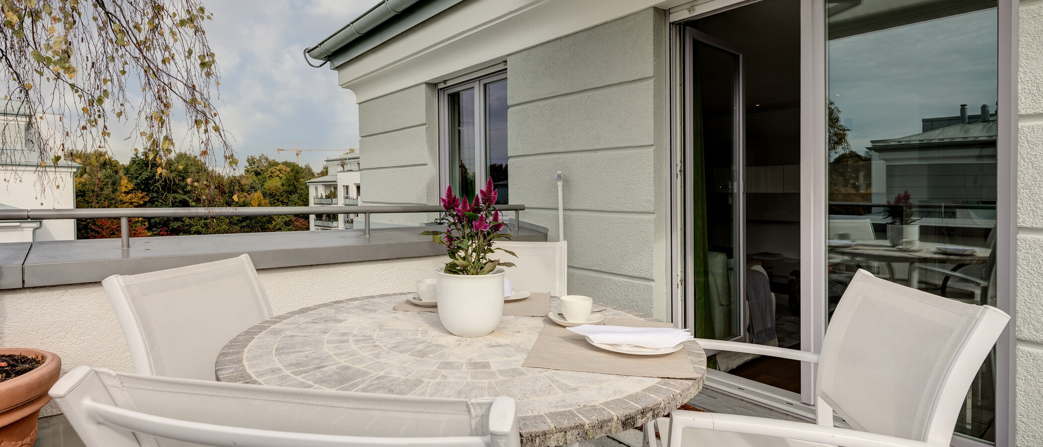appartement avec terrasse sur le toit München Bogenhausen 03 terrasse 10781
