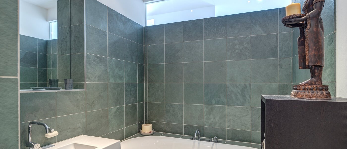 appartement München Bogenhausen 01 salle de bain 10830