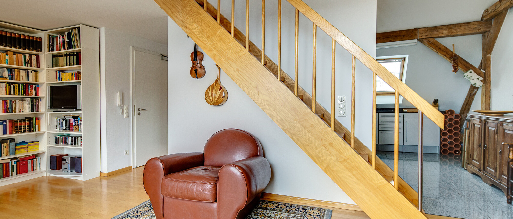 appartement avec mezzanine München Schwabing (links der Leopoldstraße) 04 pièce à vivre 1090