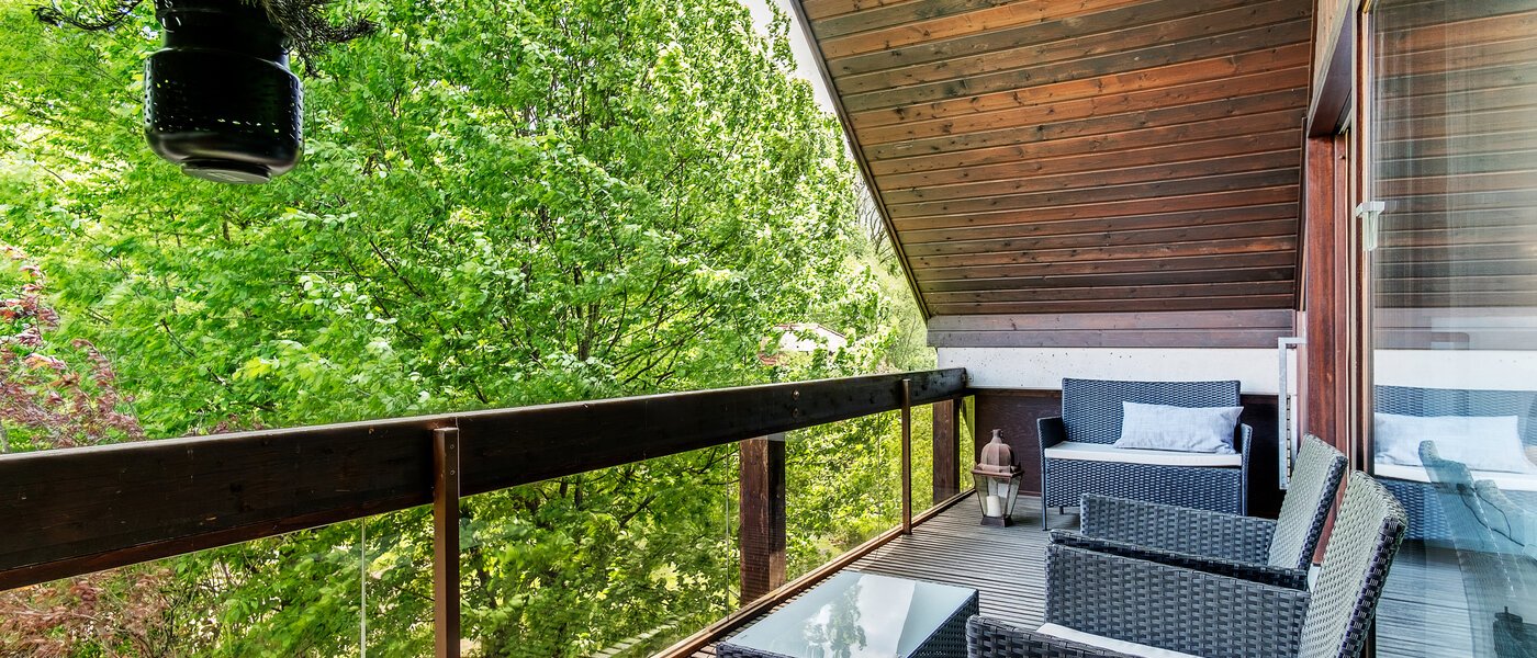 appartement style maisonnette München Oberföhring 01 balcon 10997