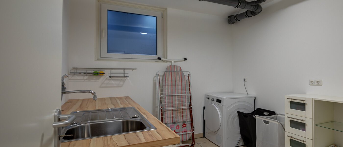 maison mitoyenne Gröbenzell 01 buanderie 11015