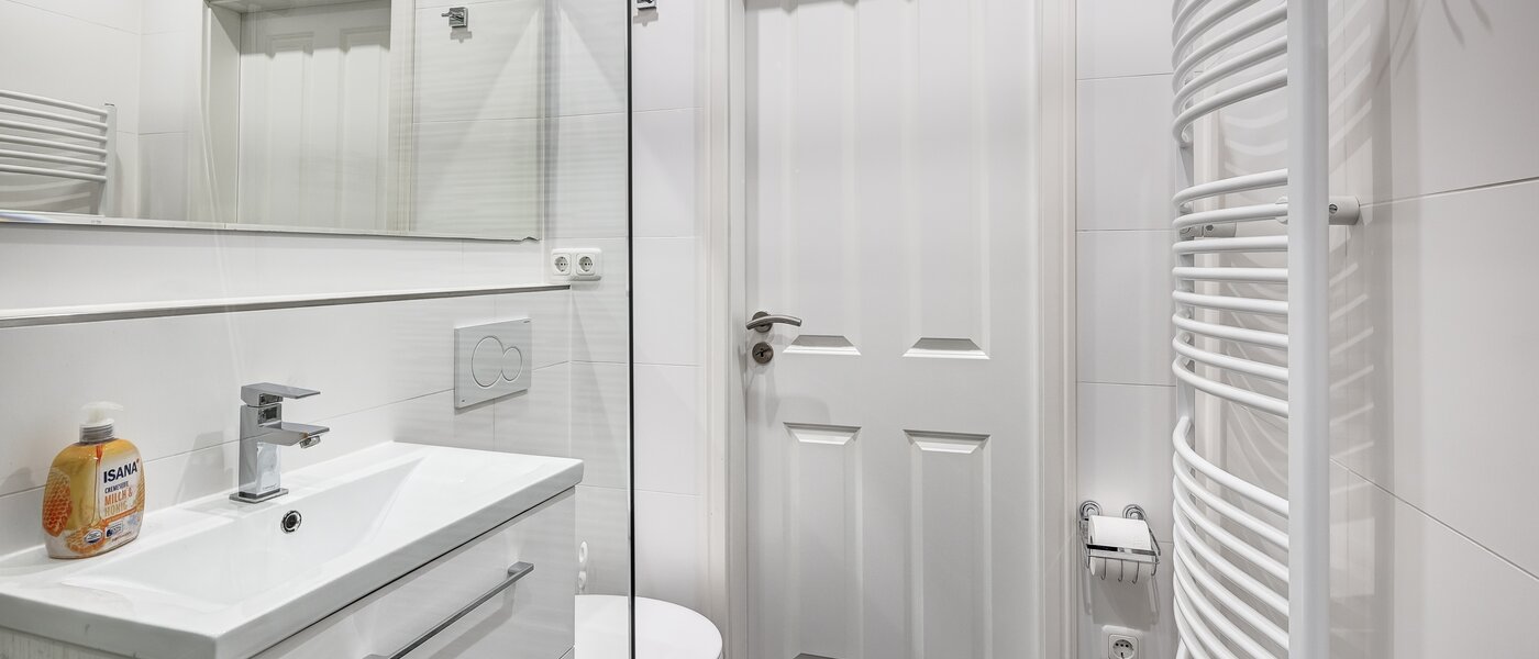 appartement München Arabellapark 02 salle de bain 11073