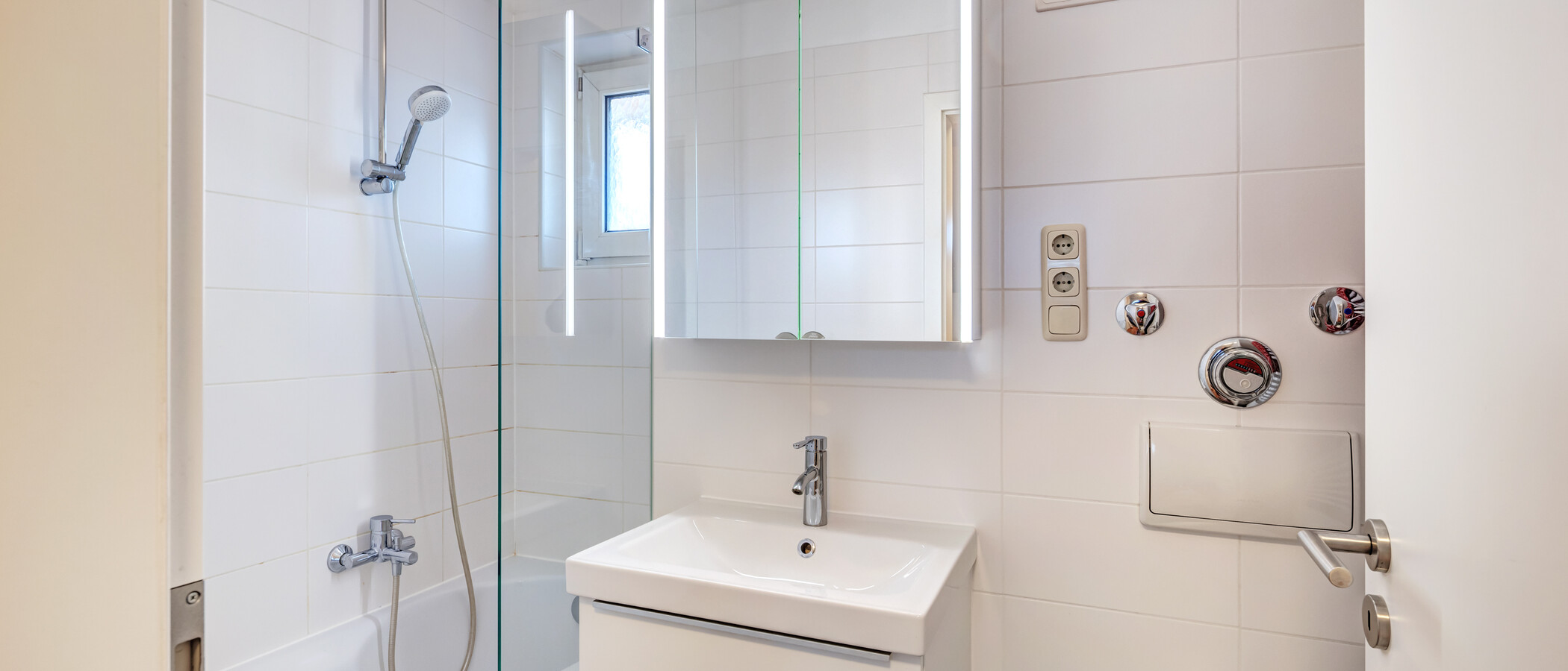 appartement avec terrasse sur le toit München Schwabing-Nord (zw. Leopoldstraße & Englischen Garten) 01 salle de bain 11235