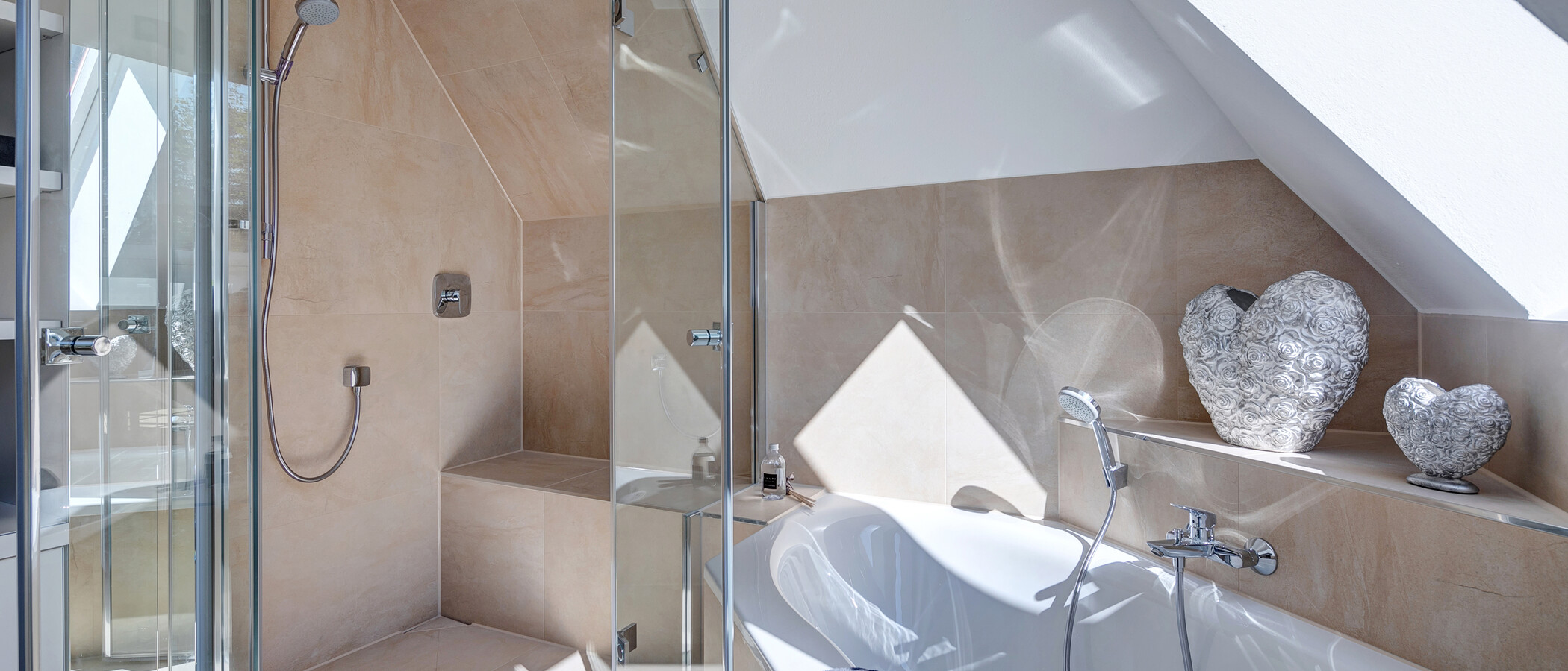 appartement avec terrasse sur le toit München Menterschwaige 02 salle de bain 11267