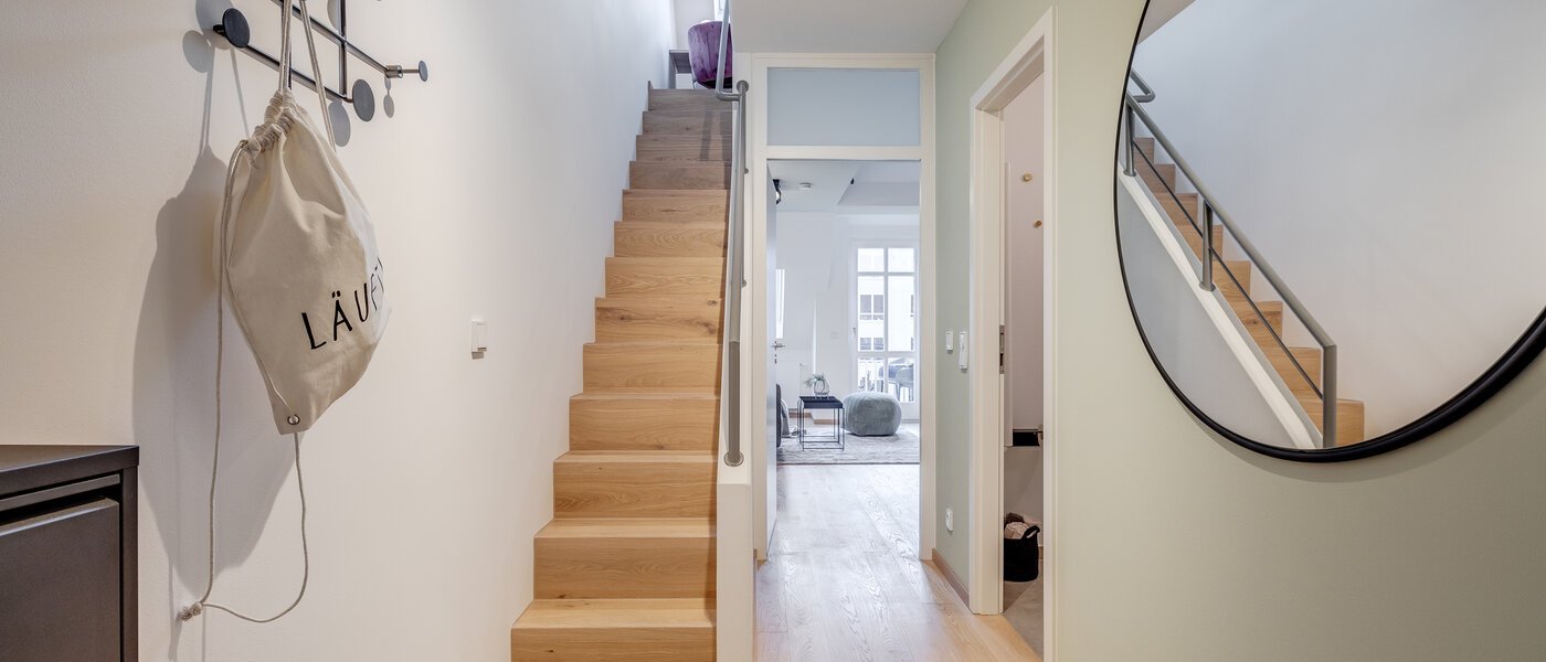 appartement style maisonnette avec mezzanine München Maxvorstadt 01 entrée/couloir 11294