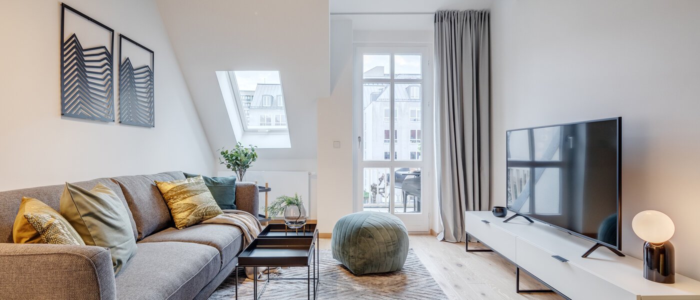 appartement style maisonnette avec mezzanine München Maxvorstadt 04 pièce à vivre 11294