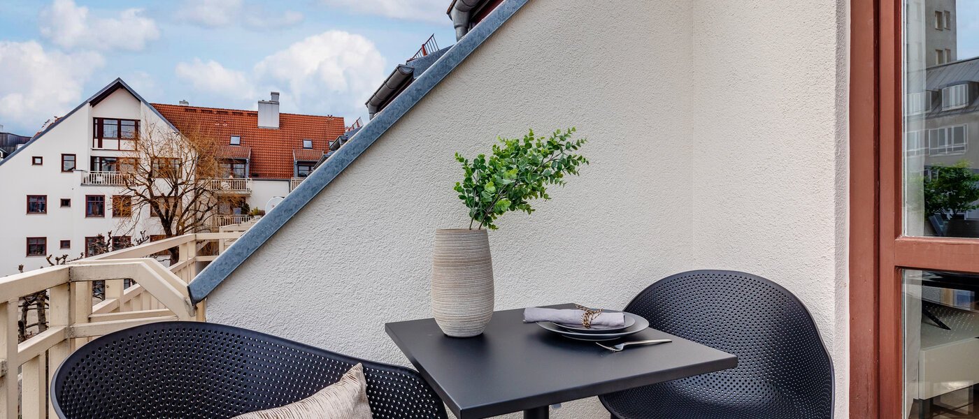 appartement style maisonnette avec mezzanine München Maxvorstadt 01 terrasse sur le toit 11294