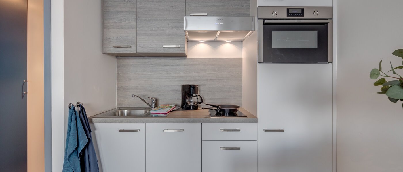 appartement München Arabellapark 01 cuisine 11422