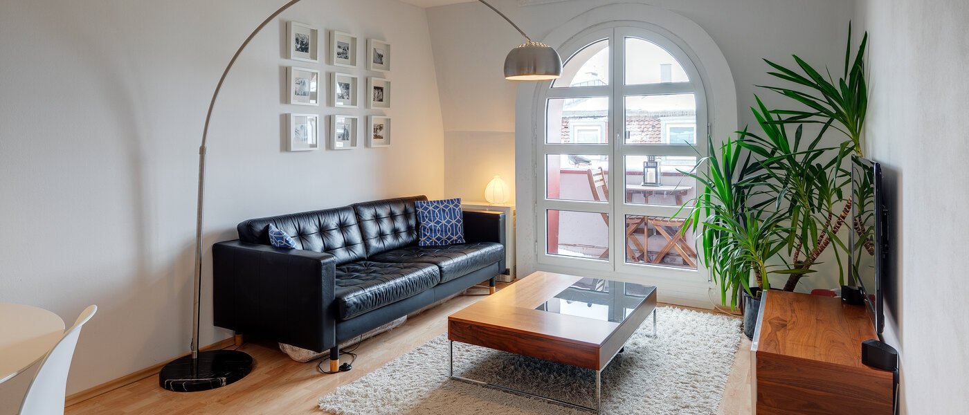 appartement sous les toits München Schwanthalerhöhe 01 pièce à vivre 11426