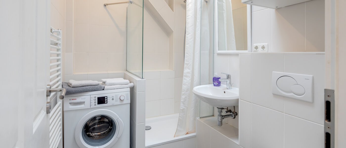 appartement sous les toits München Schwanthalerhöhe 01 salle de bain 11507