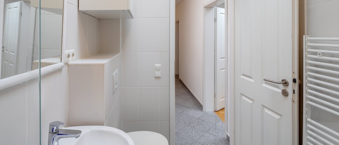 appartement sous les toits München Schwanthalerhöhe 02 salle de bain 11507