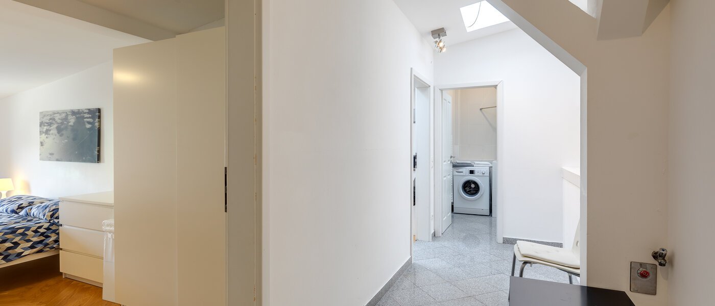 appartement sous les toits München Schwanthalerhöhe 01 entrée/couloir 11507