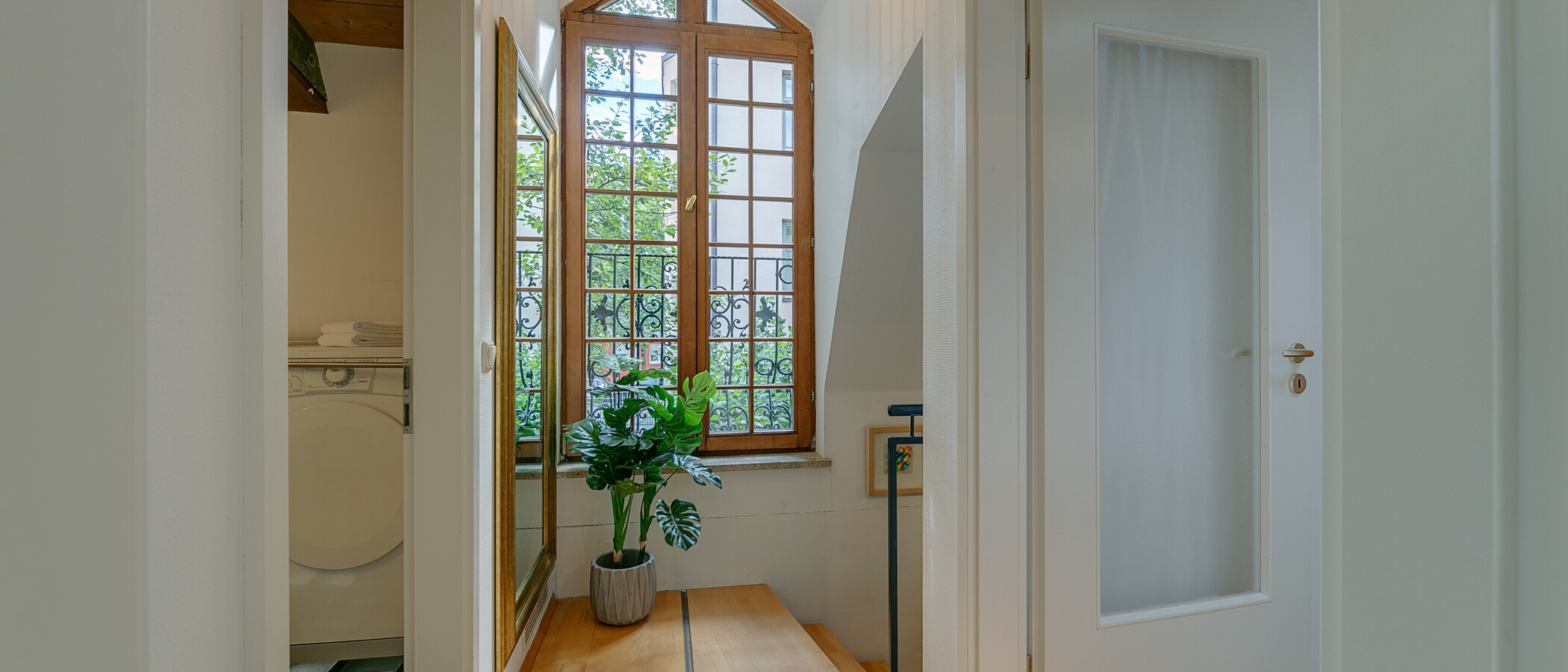 appartement style maisonnette München Westend 01 entrée/couloir 11814