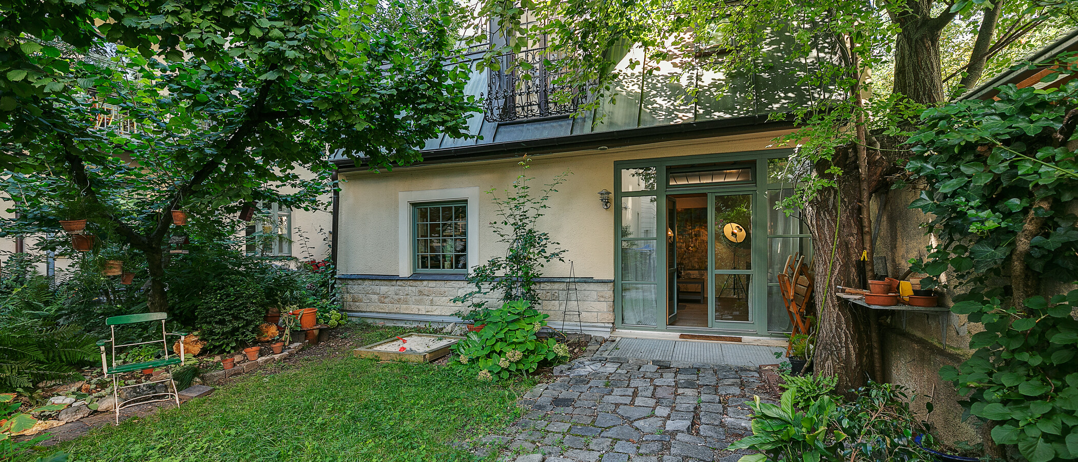 appartement style maisonnette München Westend 01 jardin 11814