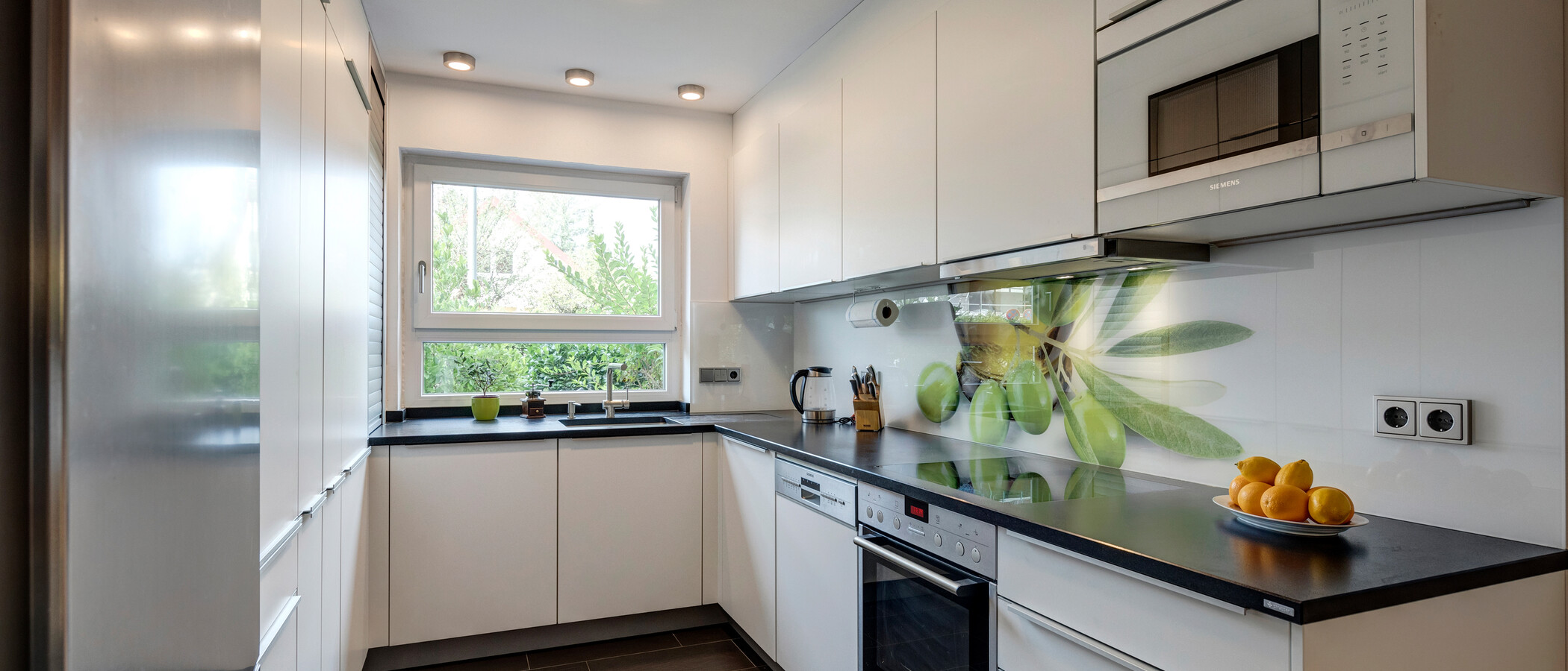 maison mitoyenne placée au milieu de la rangée München Moosach 01 cuisine 11852