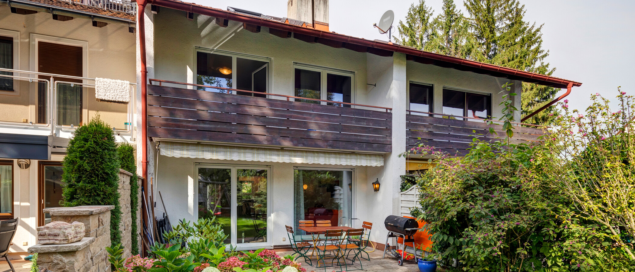 maison mitoyenne placée au milieu de la rangée München Moosach 03 terrasse 11852