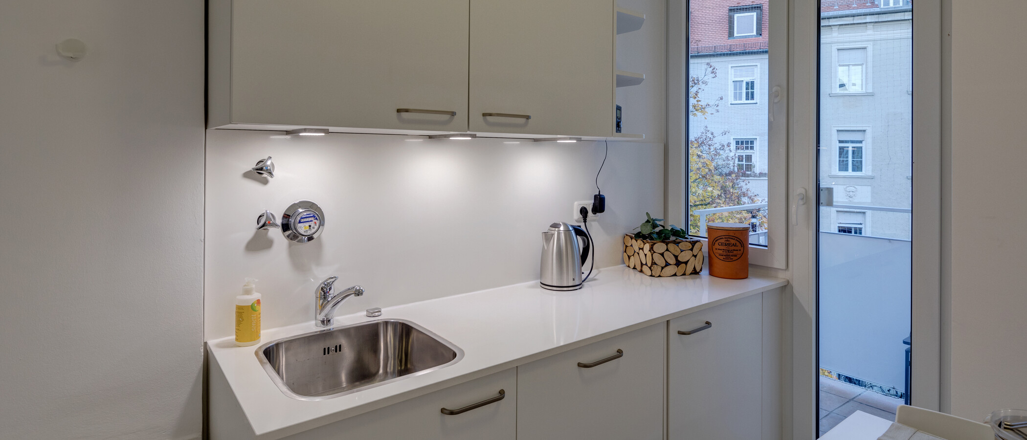 appartement München Schwabing (links der Leopoldstraße) 03 cuisine 11895