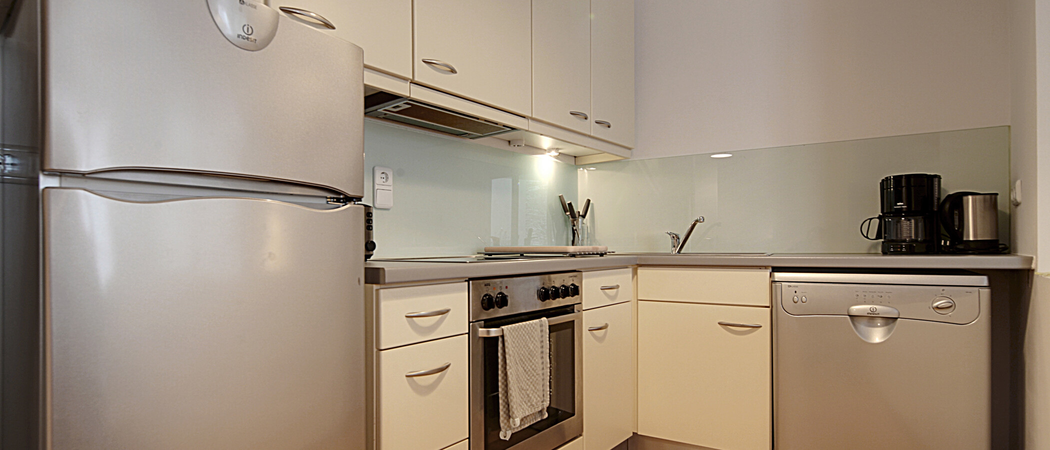 appartement München Schwabing (links der Leopoldstraße) 02 cuisine 1191