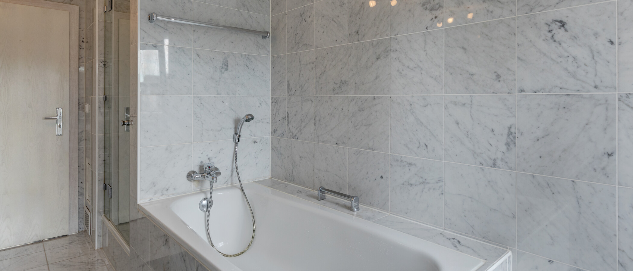 appartement avec mezzanine Pullach im Isartal 02 salle de bain 12007
