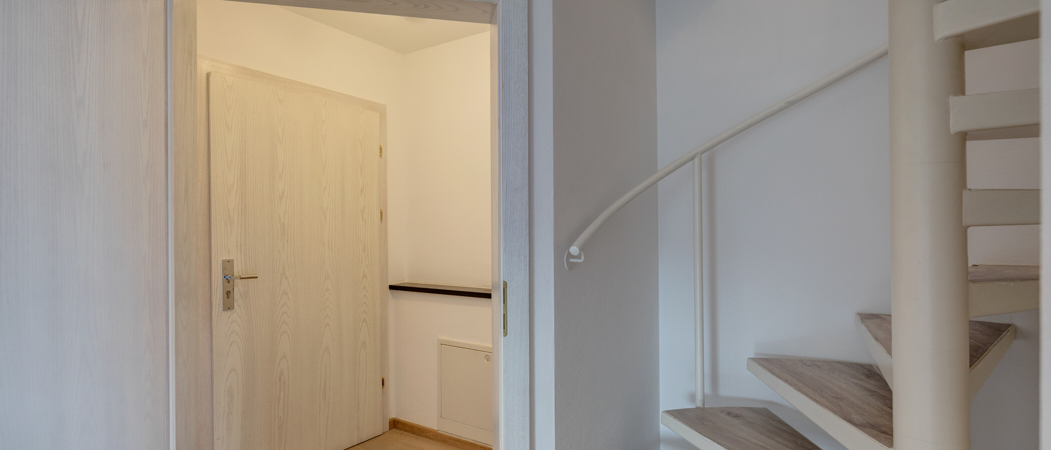 appartement avec mezzanine Pullach im Isartal 01 entrée/couloir 12007