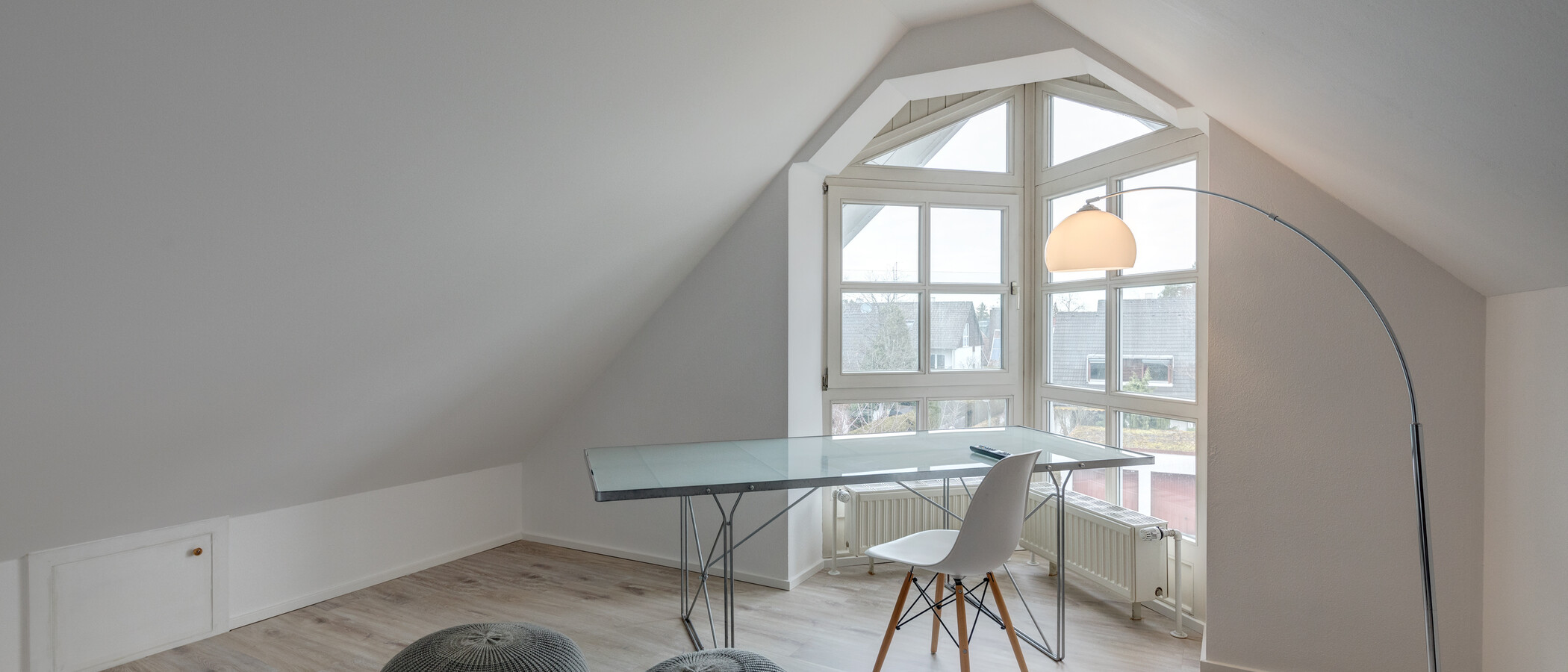 appartement avec mezzanine Pullach im Isartal 01 coin bureau 12007