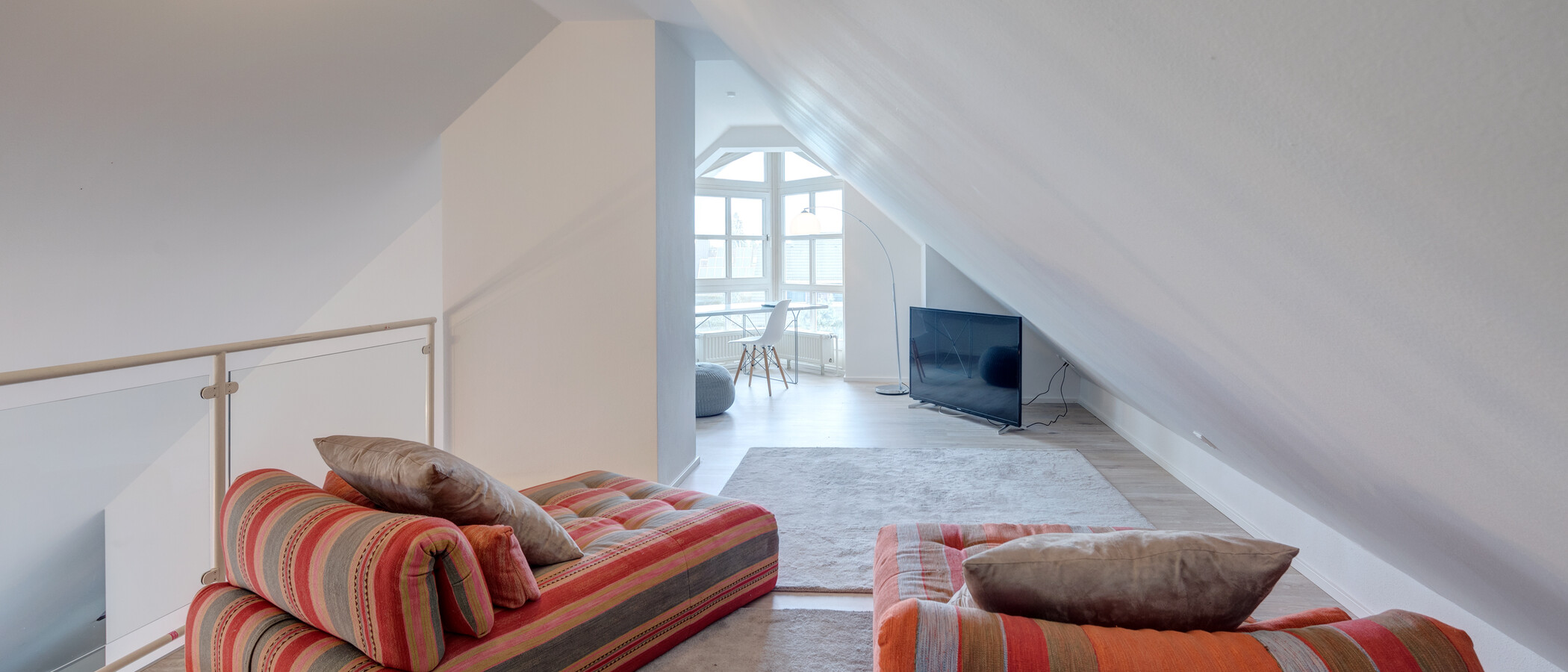 appartement avec mezzanine Pullach im Isartal 02 coin bureau 12007