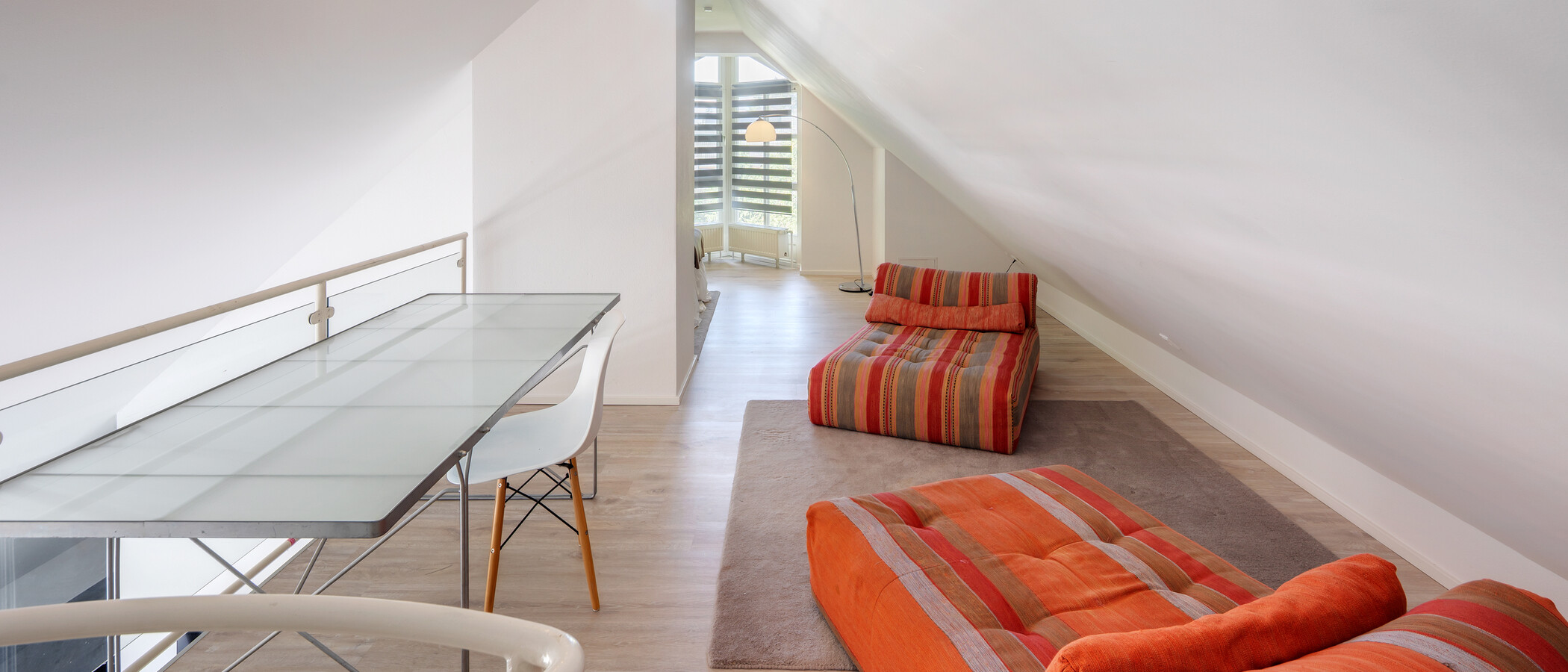 appartement avec mezzanine Pullach im Isartal 02 coin bureau 12007