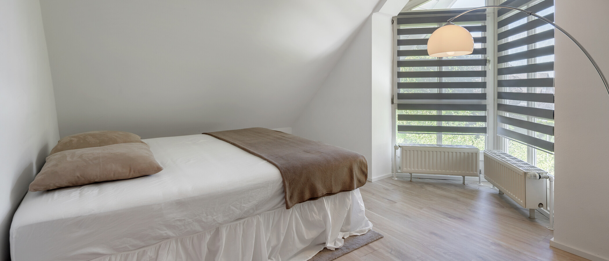 appartement avec mezzanine Pullach im Isartal 04 coin bureau 12007
