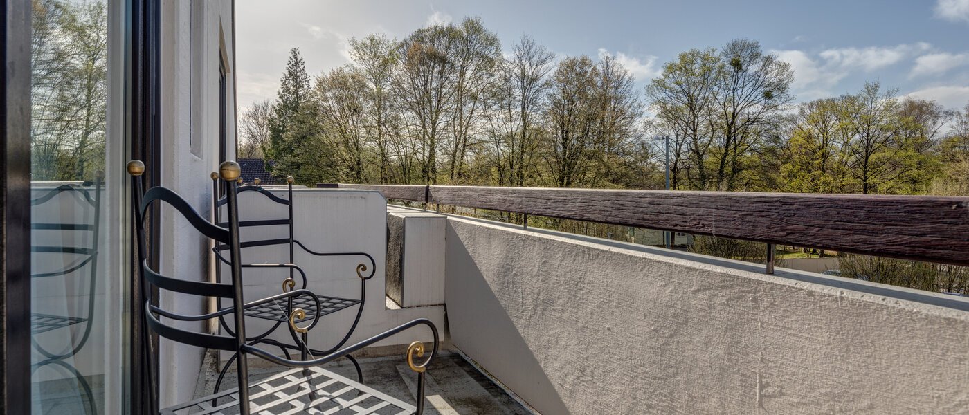 appartement sous les toits München Oberföhring 01 balcon 1205