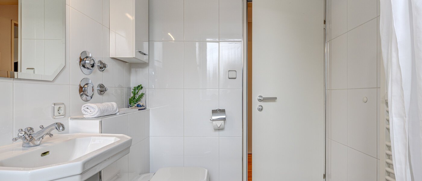 appartement sous les toits München Oberföhring 02 salle de bain 1206