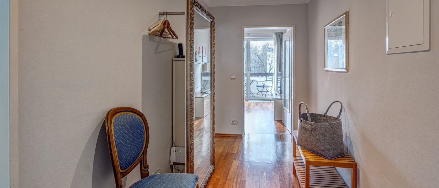 appartement sous les toits München Oberföhring 02 entrée/couloir 1206