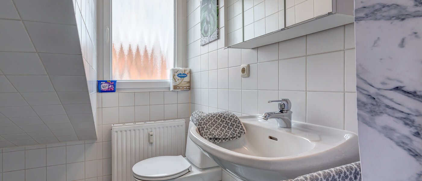 appartement sous les toits München Au 01 salle de bain 12102