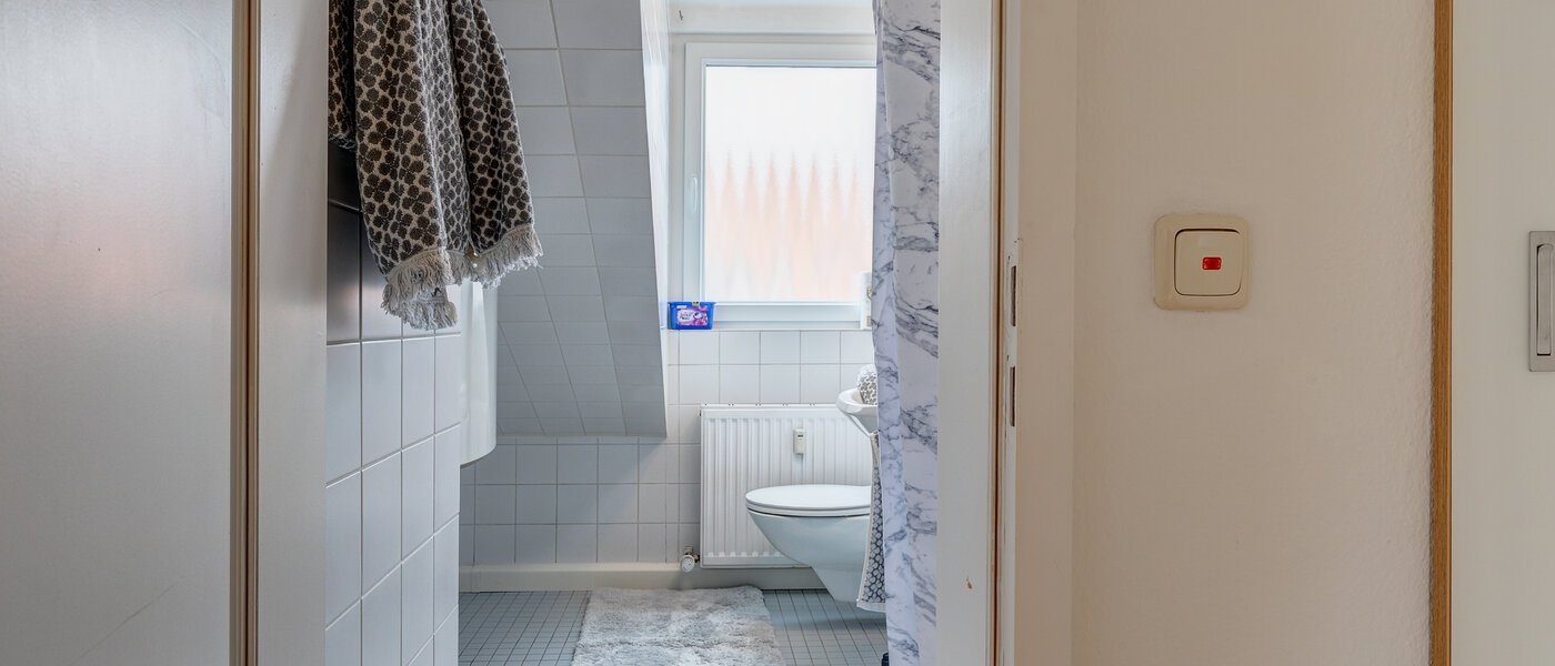 appartement sous les toits München Au 03 salle de bain 12102