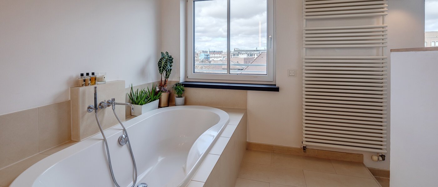 appartement style maisonnette München Ludwigsvorstadt 02 salle de bain 12126