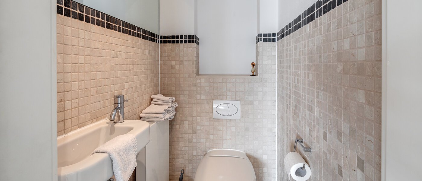 appartement style maisonnette München Ludwigsvorstadt 01 deux toilettes 12126