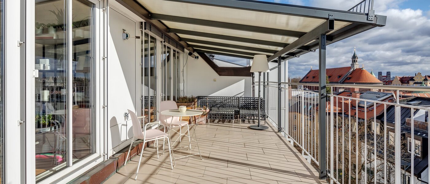 appartement style maisonnette München Ludwigsvorstadt 01 terrasse sur le toit 12126