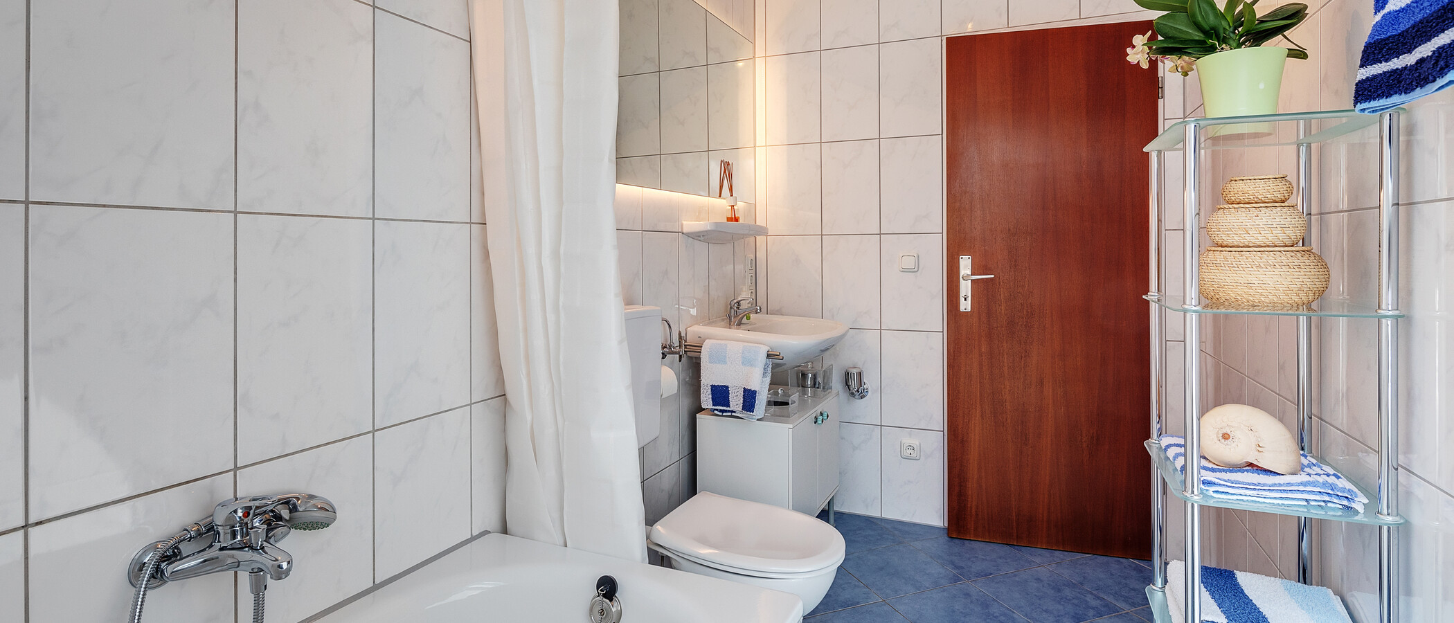 appartement sous les toits München Waldperlach 02 salle de bain 12208