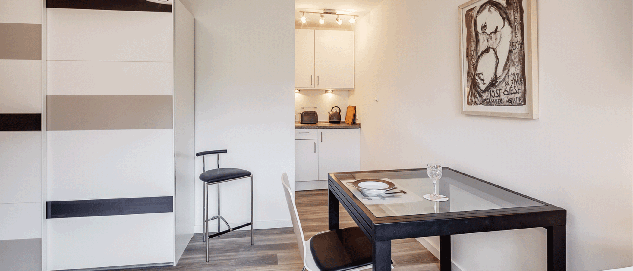 studio München Au 03 pièce à vivre 12297