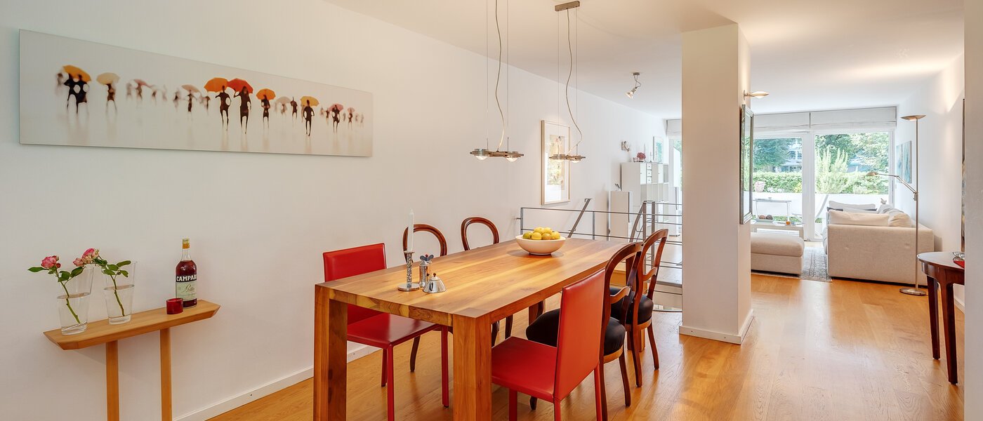 appartement style maisonnette München Cosimapark 01 salle à manger 12301