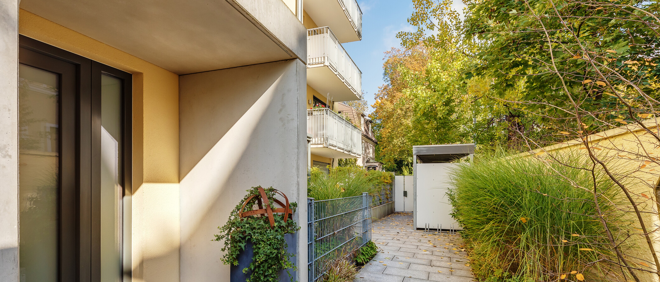 appartement avec jardin München Schwabing (rechts der Leopoldstraße) 03 cour intérieure 12380