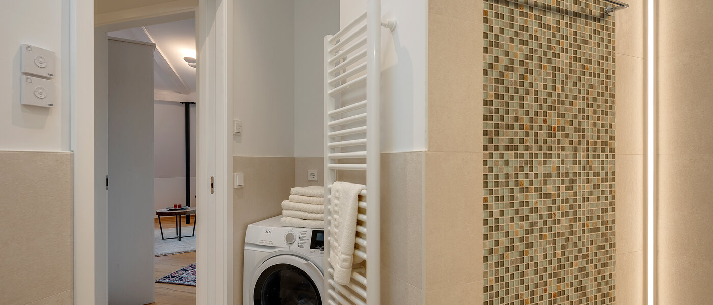 appartement sous les toits München Au 05 salle de bain 12452